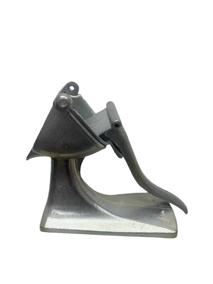 Traditional Metal Hand juicer-(1)